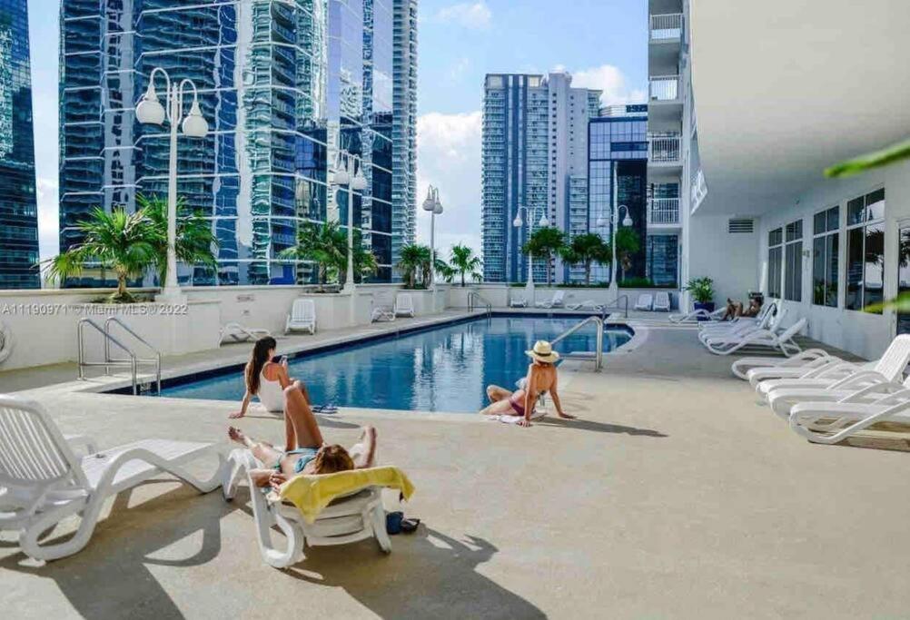 High Floor Unit Located In Brickell - Free Parking Apartment Miami Exterior foto